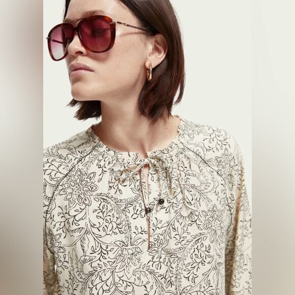 Scotch & Soda Easy Monochrome Blouse Top floral outline ivory cream black - Picture 3 of 9